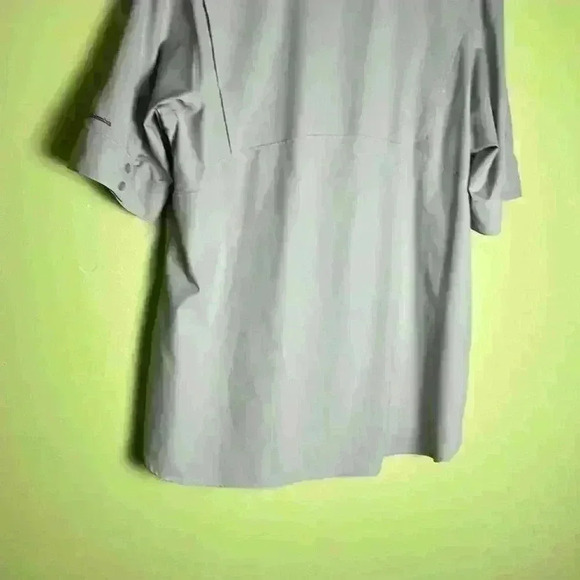 Columbia men’s short sleeve shirt. - Picture 7 of 9